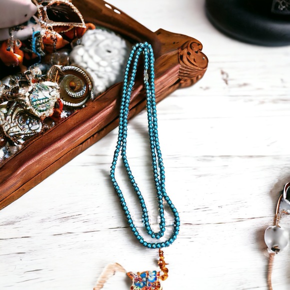 Lovely vintage 61” long strand of blue teal faux pearls (imitation) - Picture 2 of 2